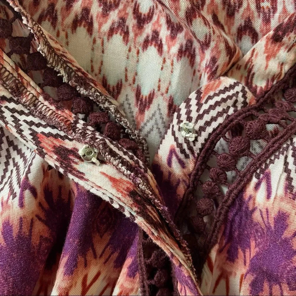 Jessica Simpson Patterned Crochet Trim Romper Size Medium - Picture 6 of 10